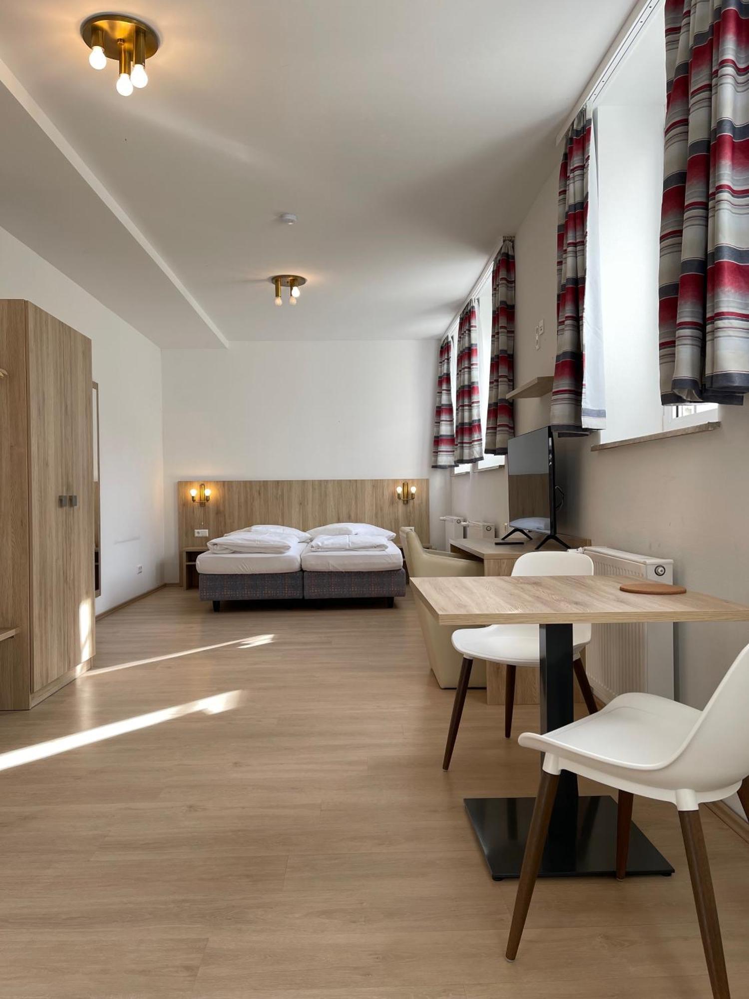 Hotel Am Roemerplatz Ulm Eksteriør bilde