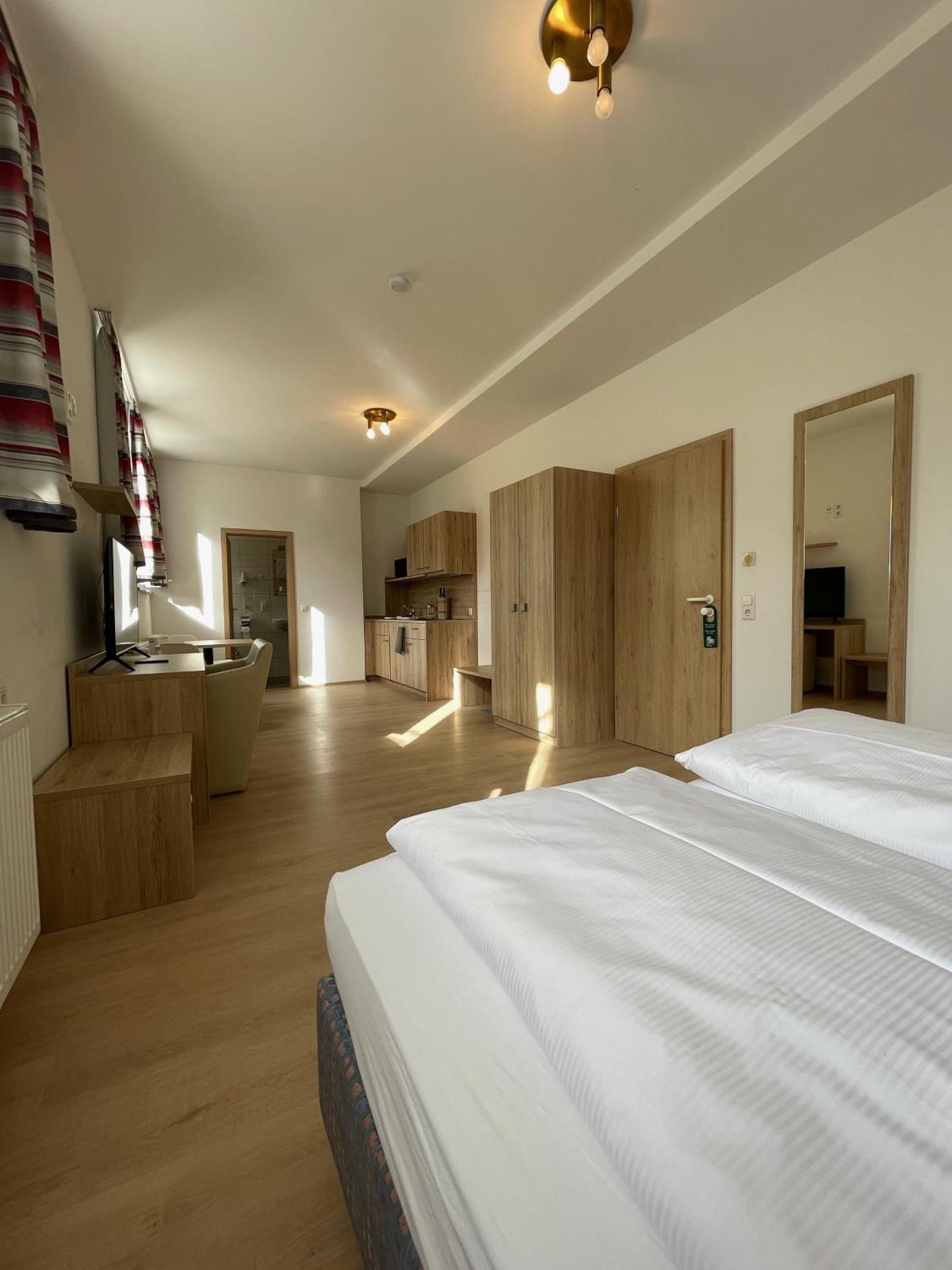 Hotel Am Roemerplatz Ulm Eksteriør bilde